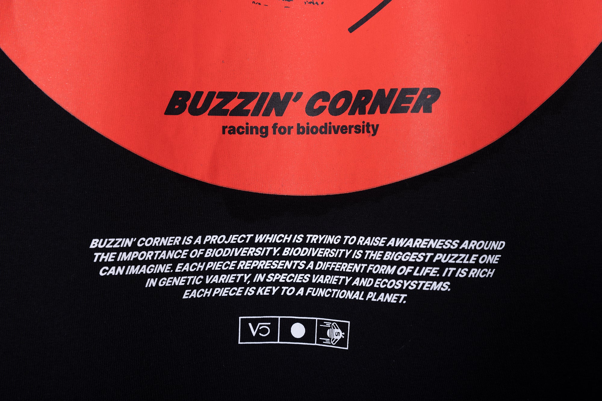 BUZZIN’ CORNER • T-Shirt Black
