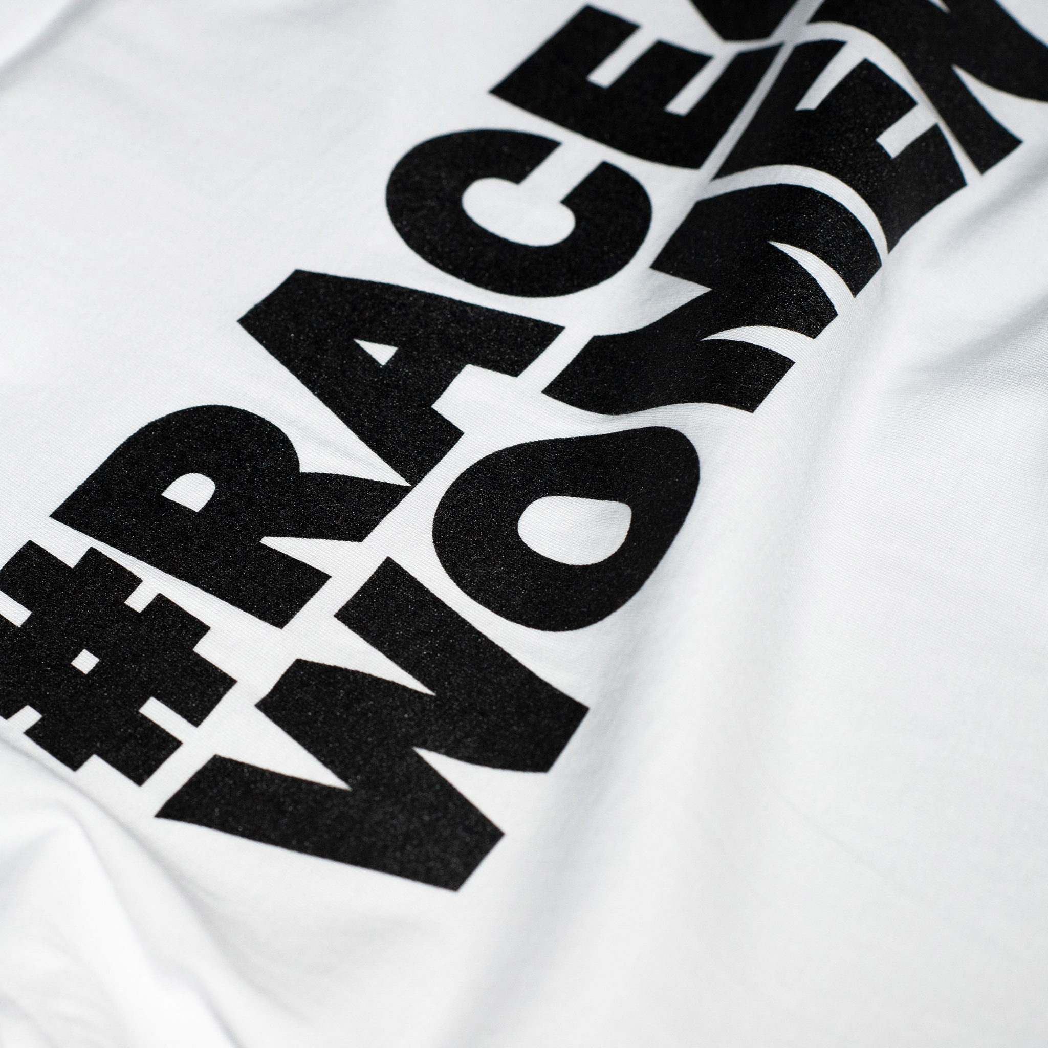 #RACE4WOMEN • T-Shirt